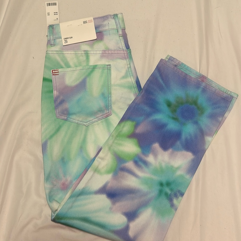 3/$100 NWT BDG Cowboy Jean Tie Dye Floral Pattern Size 29